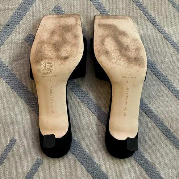 Good American Black and Gold Sandals - Picture 5 of 5